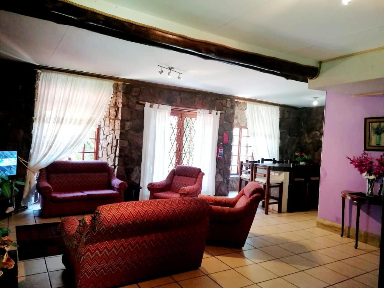 Fairhaven Guest House Klerksdorp Bagian luar foto
